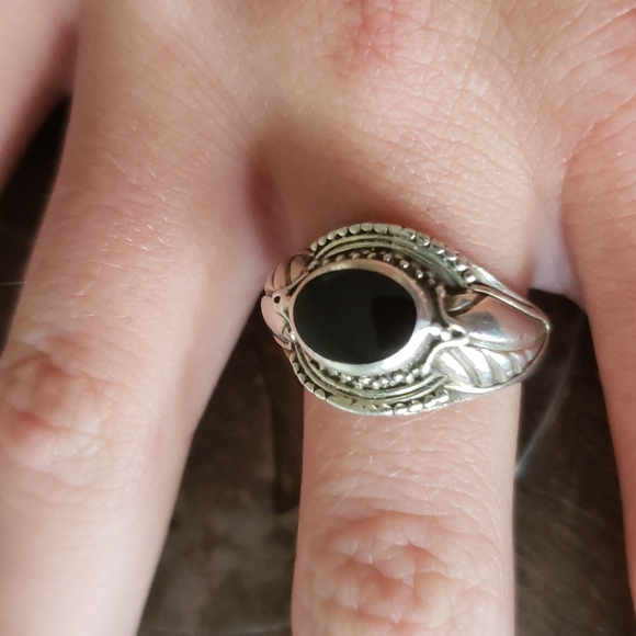 Sterling ring - Picture 3 of 9